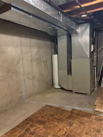 $475,000 | 9711 North Donnelly Avenue, Kansas City, MO 64157