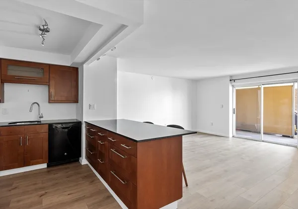 $2,100 | 1025 Hancock Street, Unit 6G, Quincy, MA 02169