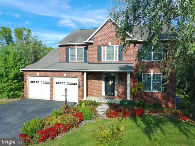 $449,900 | 1736 Carrera Drive, Chambersburg, PA 17202