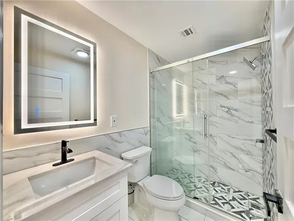 $3,350 | 535 Decatur Street, Unit 3, New Orleans, LA 70130