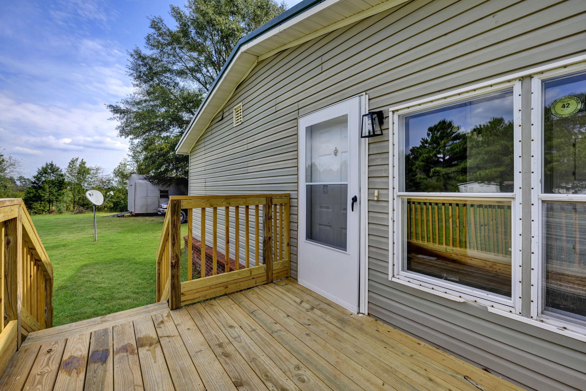371 Buncombe Road Enoree, SC 29335 - Photo 3 of 27