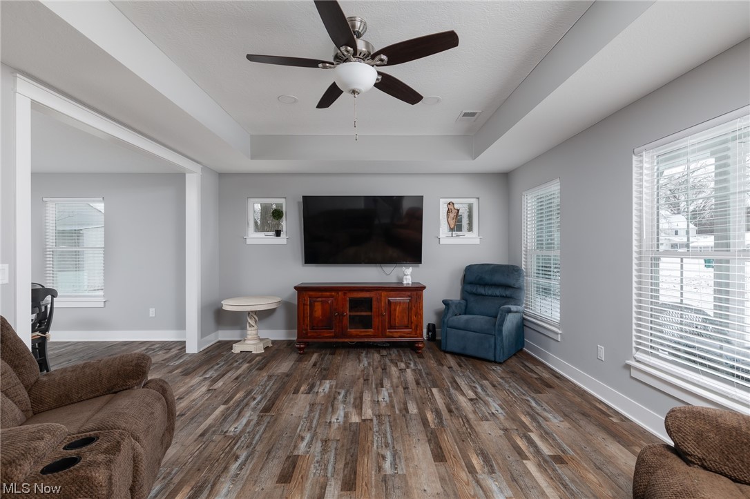 8211 Midland Road Mentor, OH 44060 - Photo 4 of 25