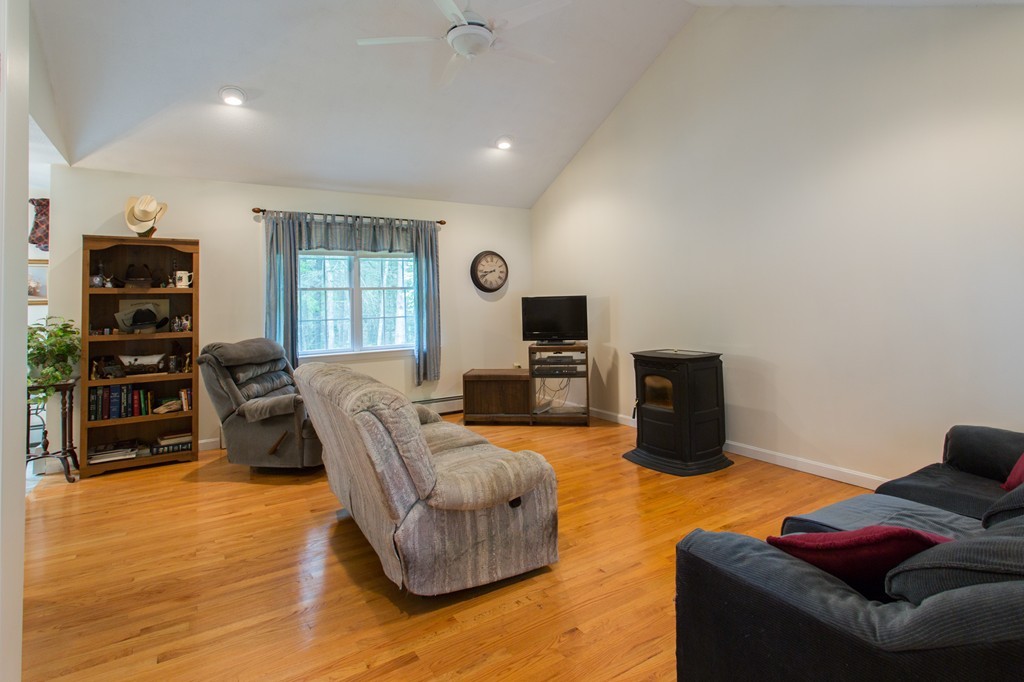 189 Knox Trail Road Warren, MA 01092 - Photo 5 of 21