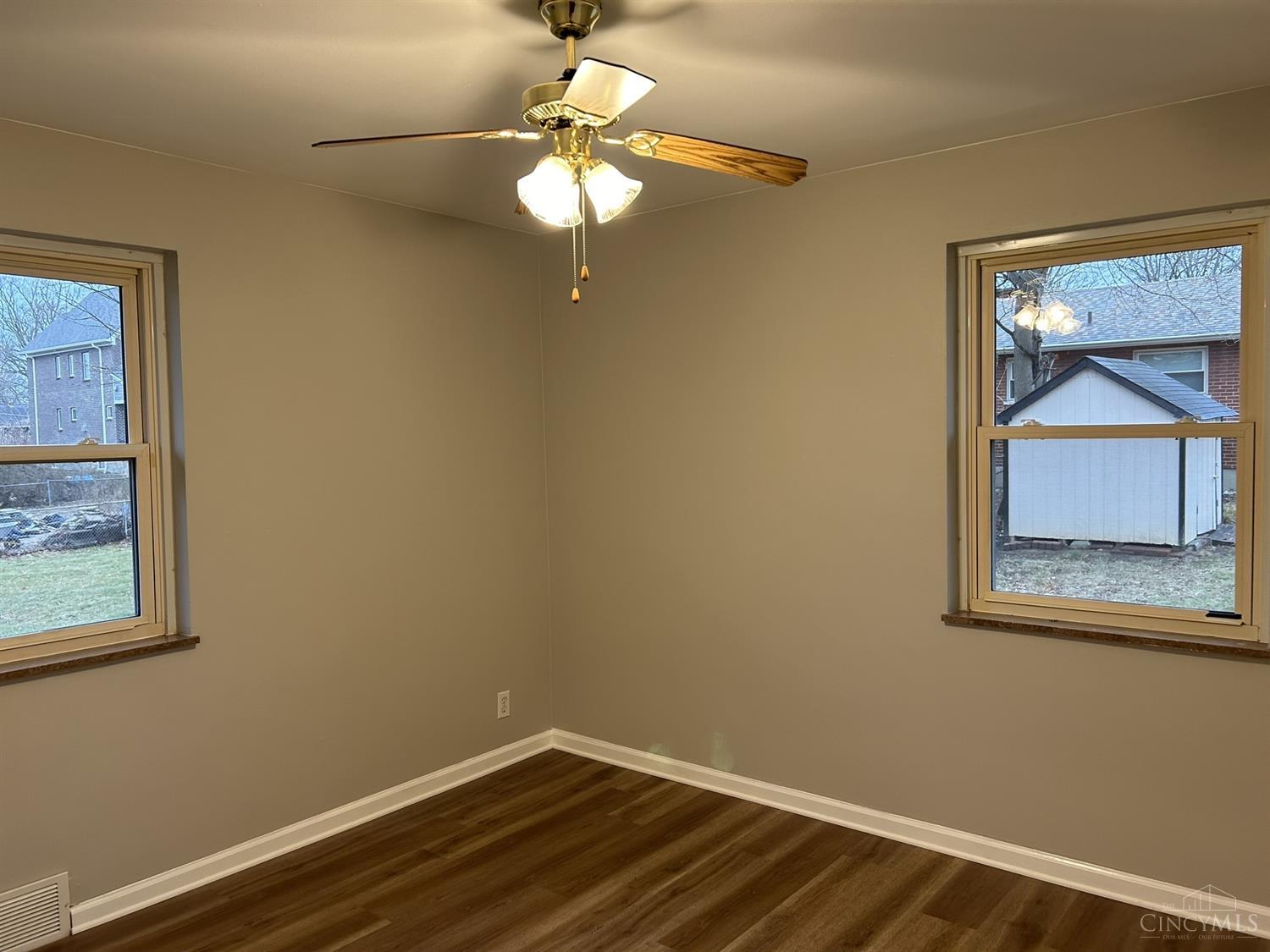 4670 Kugler Mill Road Cincinnati, OH 45236 - Photo 10 of 17