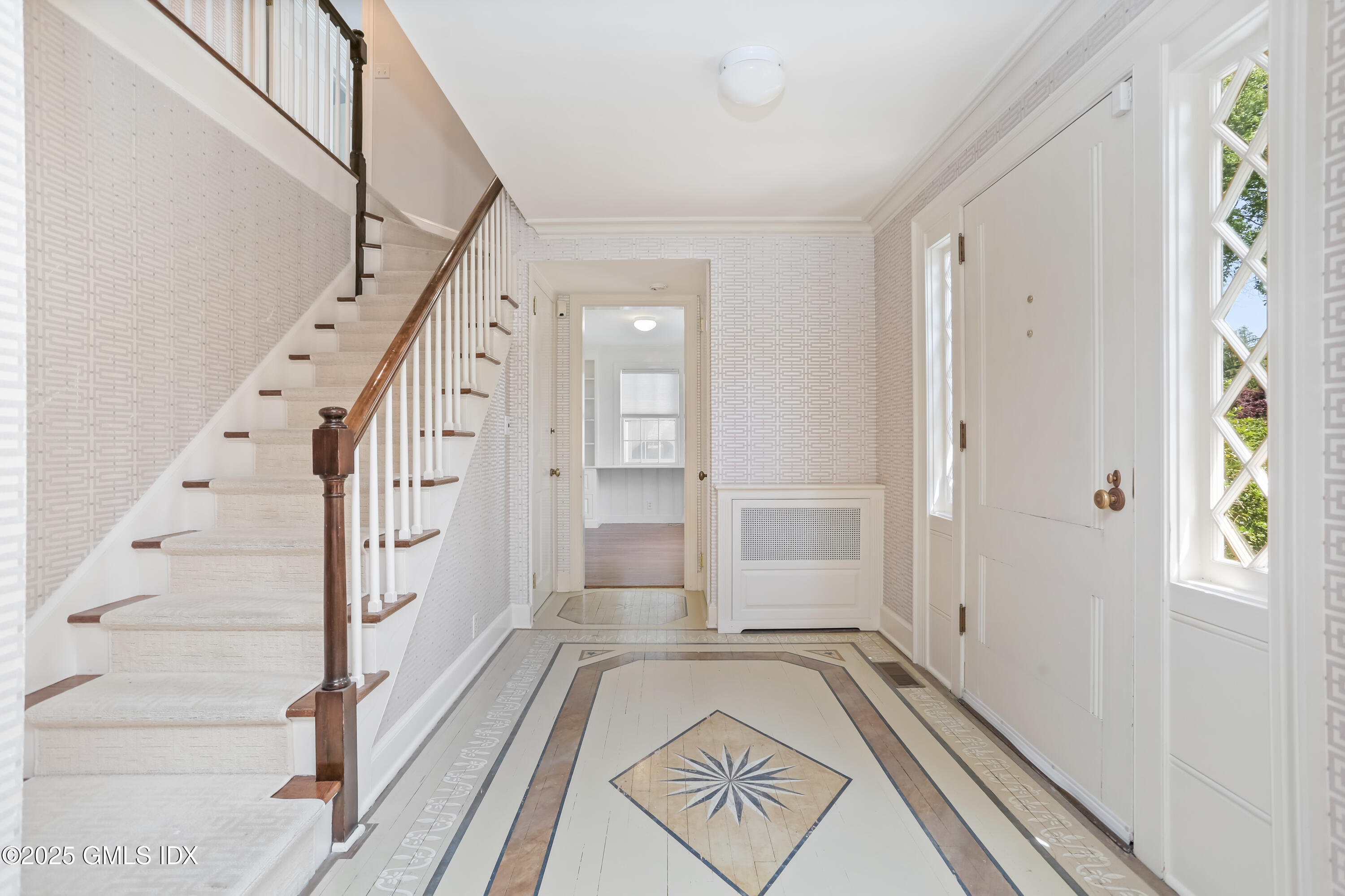 47 Winthrop Drive Riverside, CT 06878 - Photo 3 of 32 Entrance Foyer