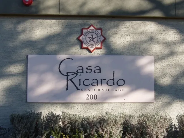 $563 | 200 West Yoakum Avenue, Kingsville, TX 78363