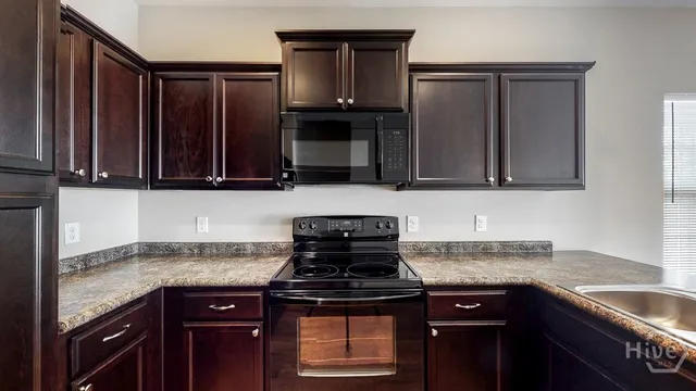 $266,000 | 302 Gov Gwinnett Way, Pooler, GA 31322