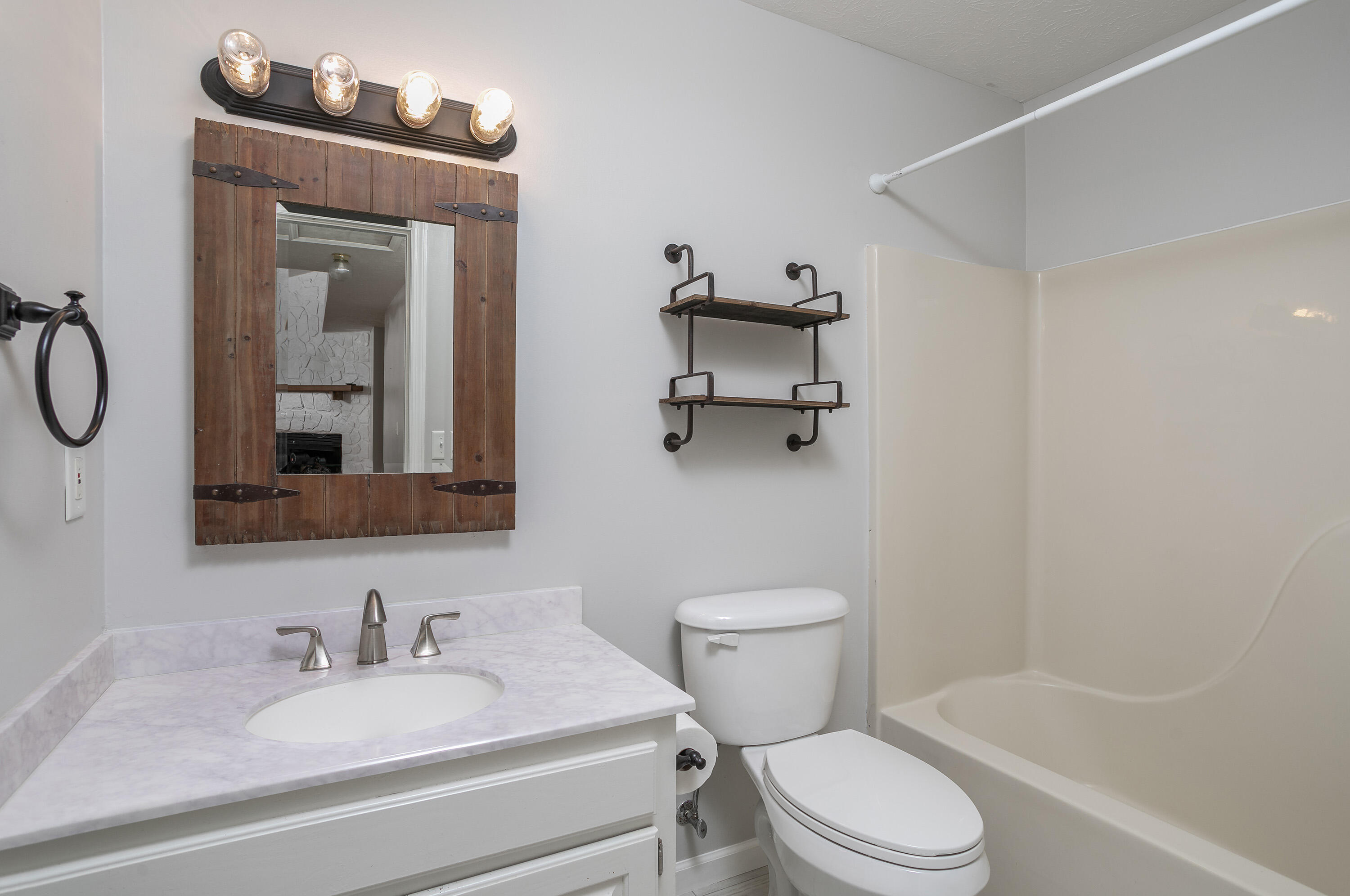 9307 Bill Reed Road Ooltewah, TN 37363 - Photo 15 of 21 9307 Bill Reed Rd_Bathroom