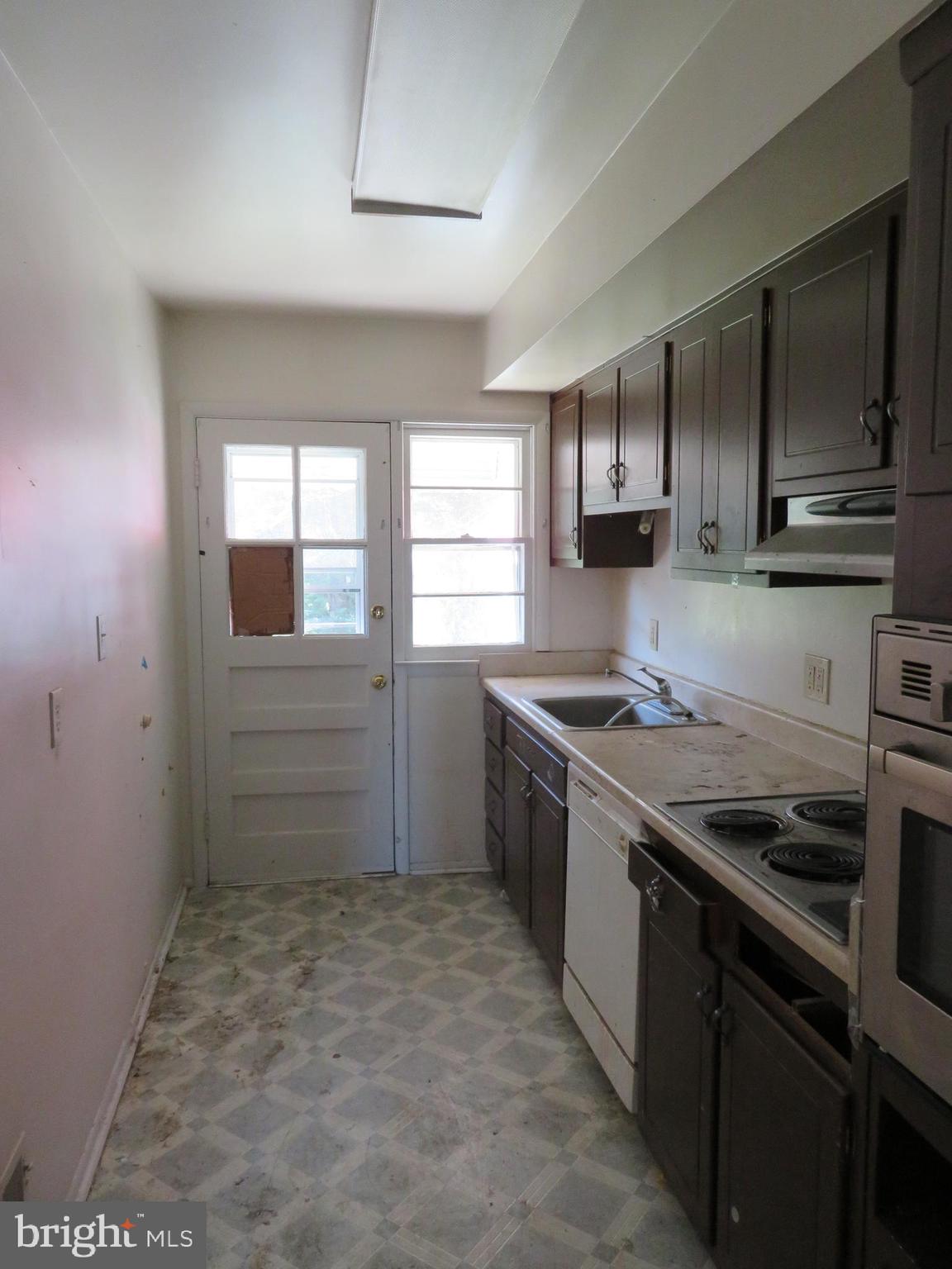 6802 Boston Street Baltimore, MD 21222 - Photo 6 of 23
