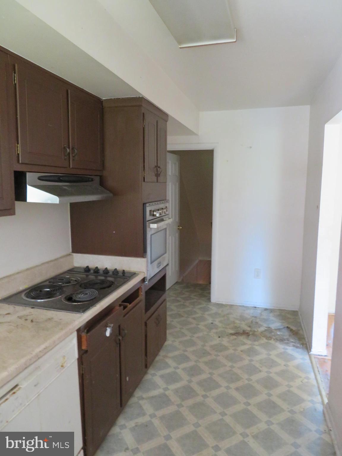 6802 Boston Street Baltimore, MD 21222 - Photo 7 of 23