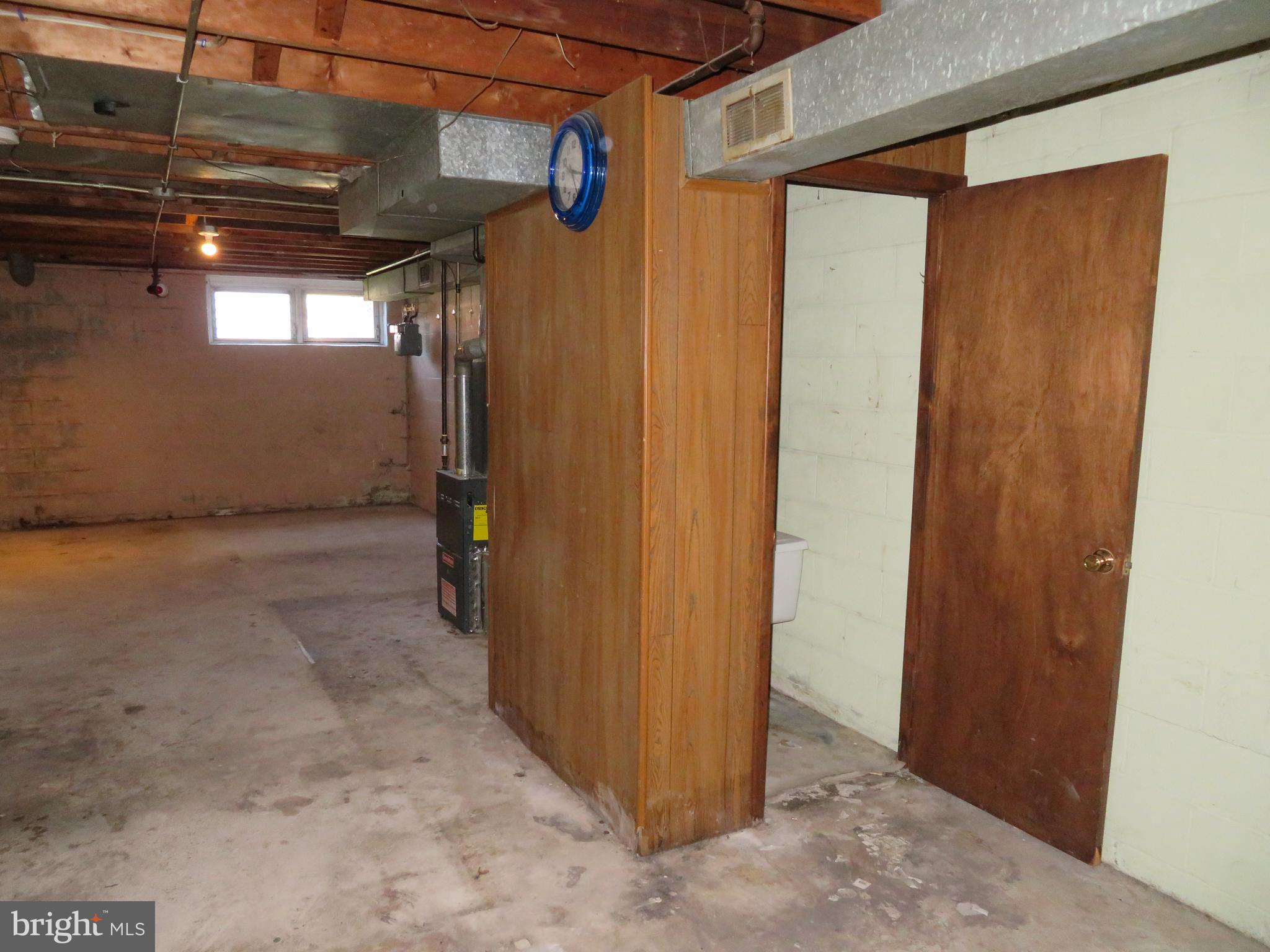 6802 Boston Street Baltimore, MD 21222 - Photo 10 of 23