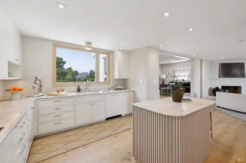 $2,995,000 | 180 Stanford Avenue, Mill Valley, CA 94941