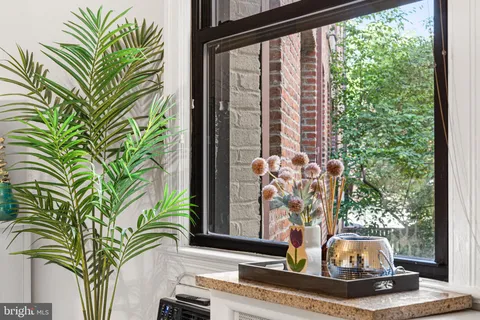 $379,999 | 3616 Connecticut Avenue Northwest, Unit 201, Washington, DC 20008