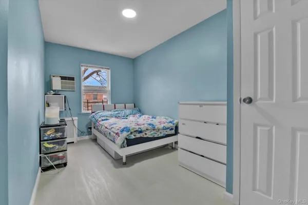 $938,000 | 7-20 160th Street | Beechhurst