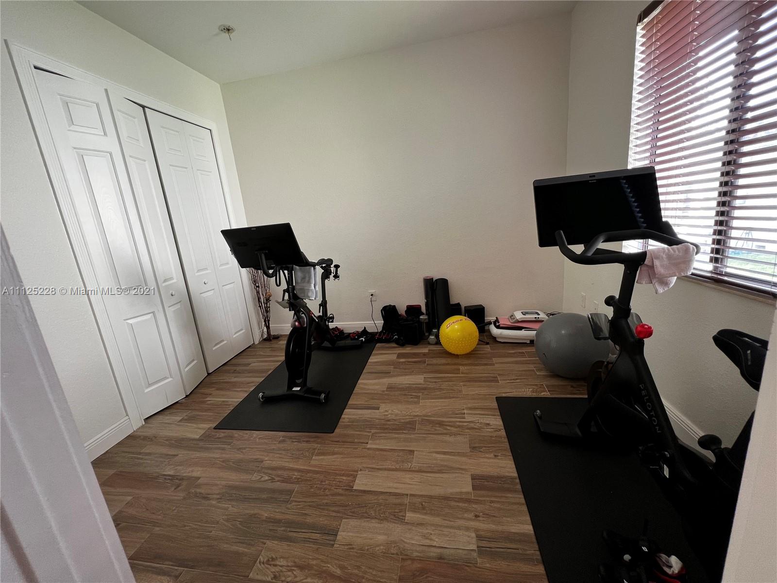 7985 Southwest 195th Street Cutler Bay, FL 33157 - Photo 13 of 16 a view of a workspace