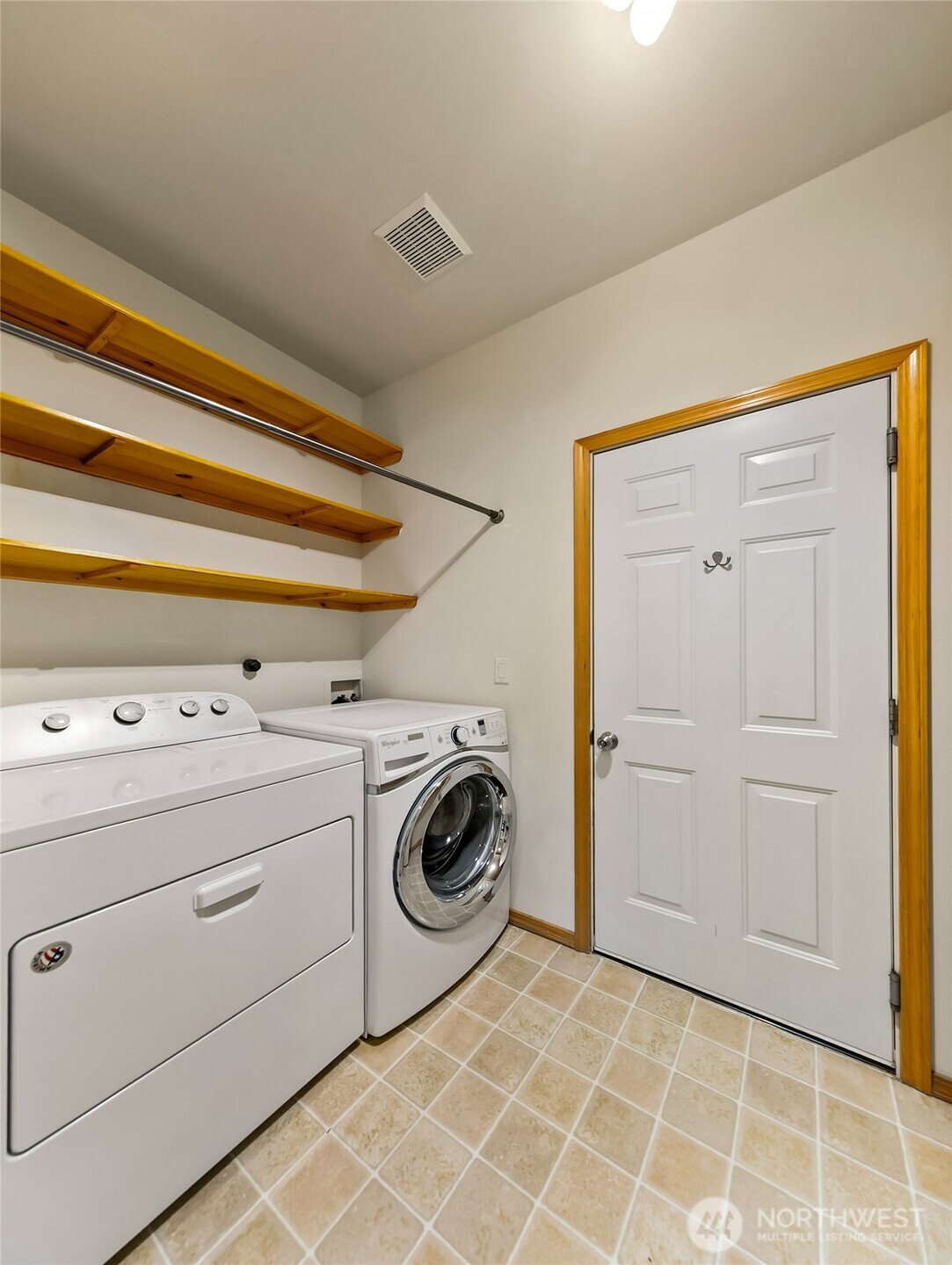 20604 Damson Road Lynnwood, WA 98036 - Photo 13 of 24 a utility room with dryer and washer