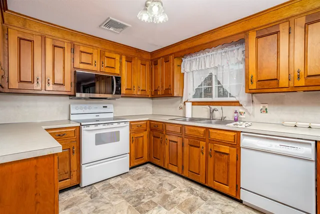 $669,900 | 30 Scotland Avenue, Salem, NH 03079