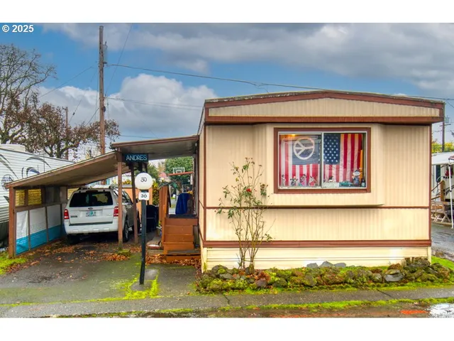 $30,000 | 13409 Southeast McLoughlin Boulevard, Unit 30, Milwaukie, OR 97222