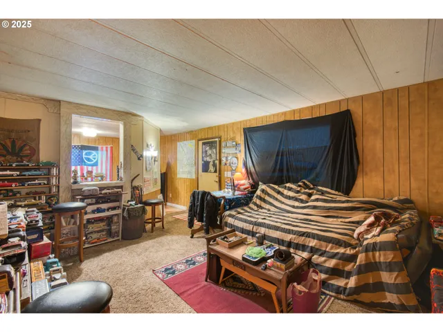 $30,000 | 13409 Southeast McLoughlin Boulevard, Unit 30, Milwaukie, OR 97222