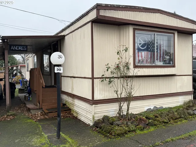 $30,000 | 13409 Southeast McLoughlin Boulevard, Unit 30, Milwaukie, OR 97222