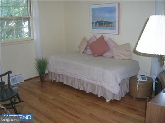 9724 Portis Road Philadelphia, PA 19115 - Photo 9 of 12