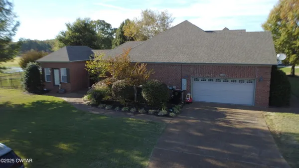 a close up of a vase of flowers