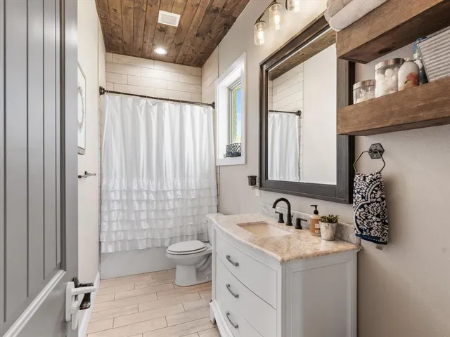 $725,000 | 101 Trail Ridge, Weatherford, TX 76087