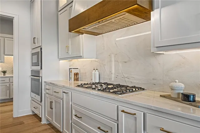 $984,635 | 11239 South Sunray Drive, Olathe, KS 66061