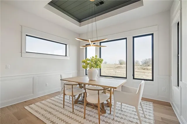 $984,635 | 11239 South Sunray Drive, Olathe, KS 66061