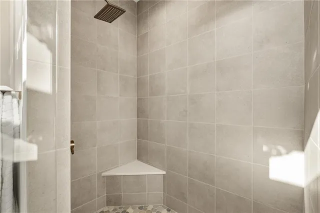 $984,635 | 11239 South Sunray Drive, Olathe, KS 66061