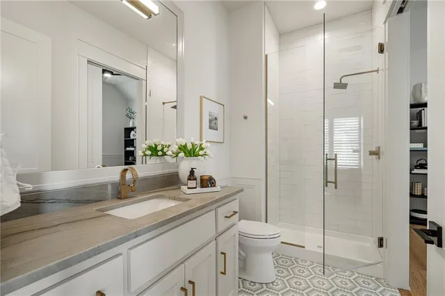 $984,635 | 11239 South Sunray Drive, Olathe, KS 66061