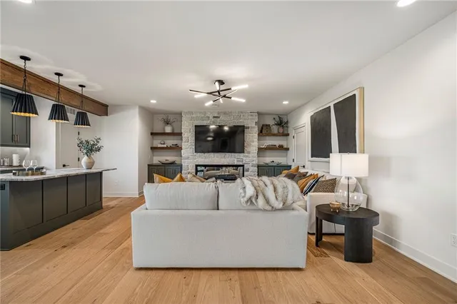 $984,635 | 11239 South Sunray Drive, Olathe, KS 66061