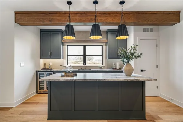 $984,635 | 11239 South Sunray Drive, Olathe, KS 66061