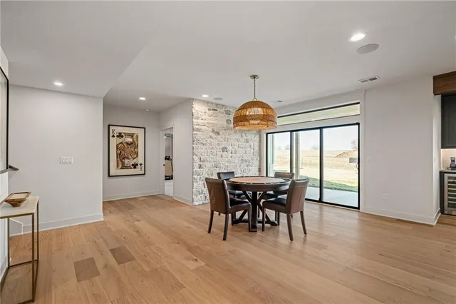 $984,635 | 11239 South Sunray Drive, Olathe, KS 66061