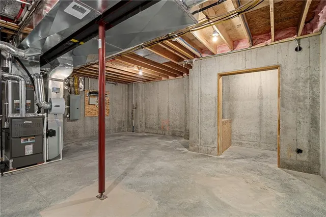 $984,635 | 11239 South Sunray Drive, Olathe, KS 66061