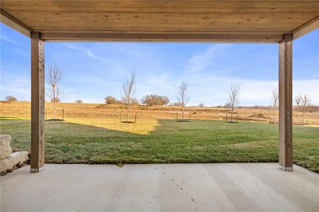 $984,635 | 11239 South Sunray Drive, Olathe, KS 66061