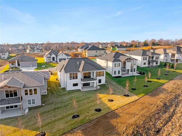 $984,635 | 11239 South Sunray Drive, Olathe, KS 66061
