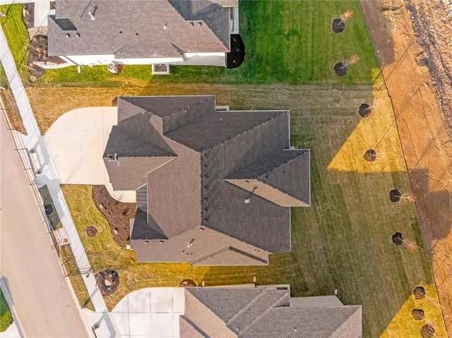 $984,635 | 11239 South Sunray Drive, Olathe, KS 66061