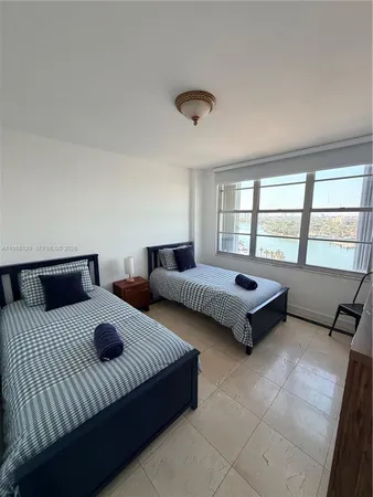$4,000 | 5161 Collins Avenue, Unit 1506, Miami Beach, FL 33140