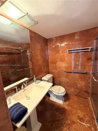 $4,000 | 5161 Collins Avenue, Unit 1506, Miami Beach, FL 33140