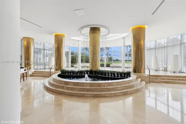 $4,000 | 5161 Collins Avenue, Unit 1506, Miami Beach, FL 33140