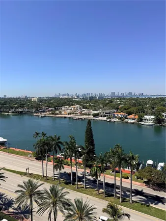 $4,000 | 5161 Collins Avenue, Unit 1506, Miami Beach, FL 33140