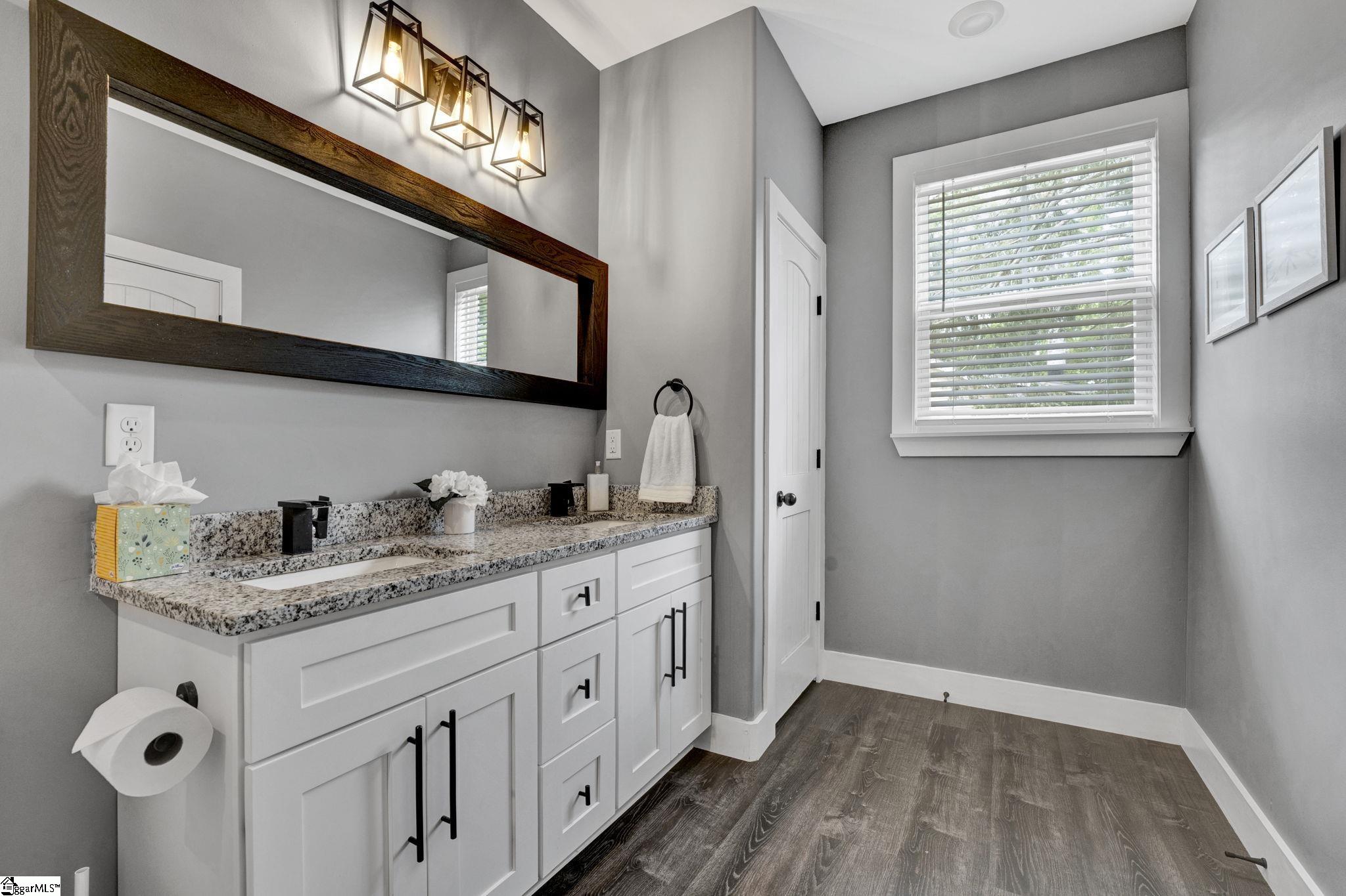 1112 Locust Hill Road Greer, SC 29651 - Photo 15 of 36