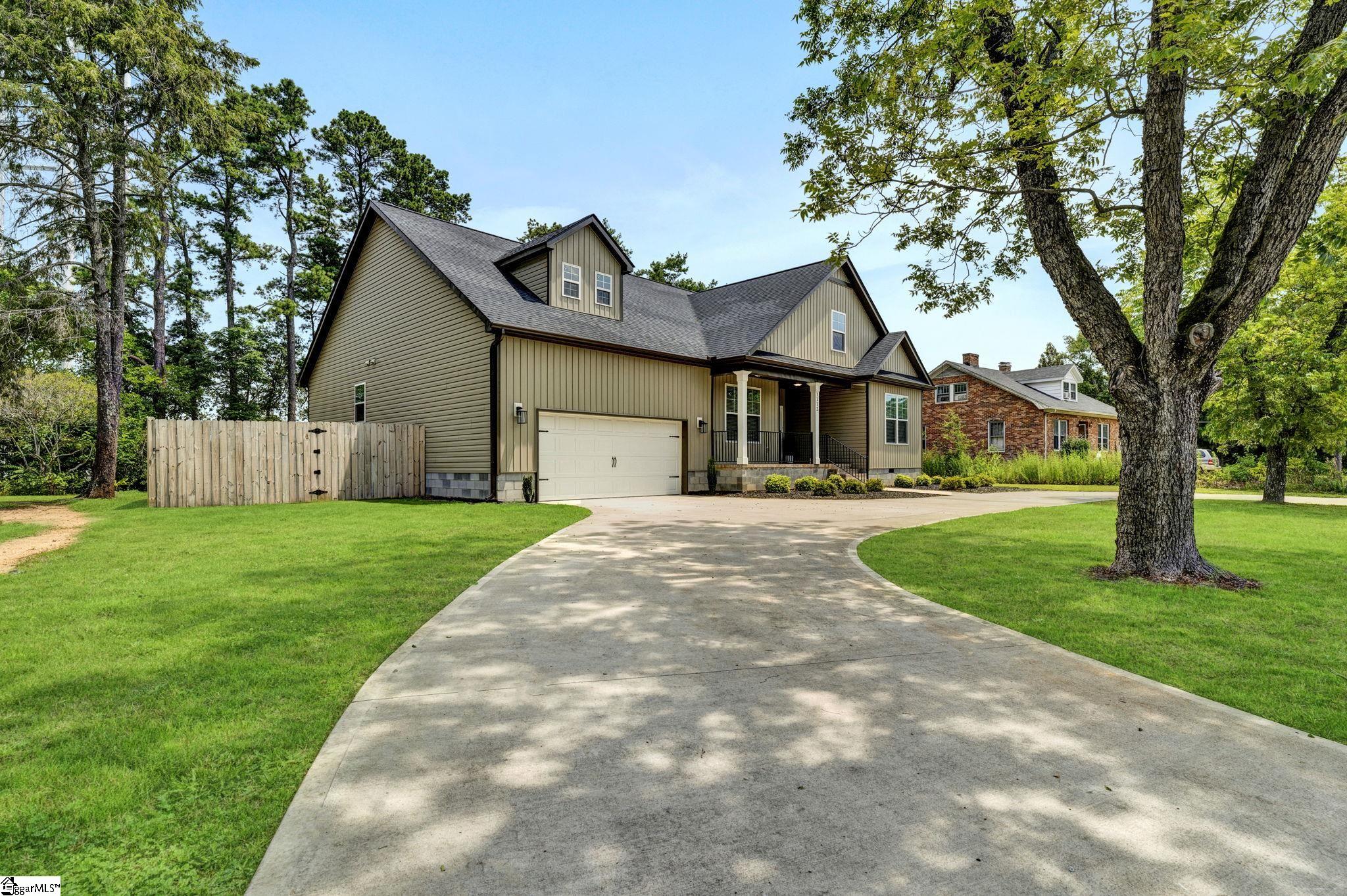 1112 Locust Hill Road Greer, SC 29651 - Photo 2 of 36