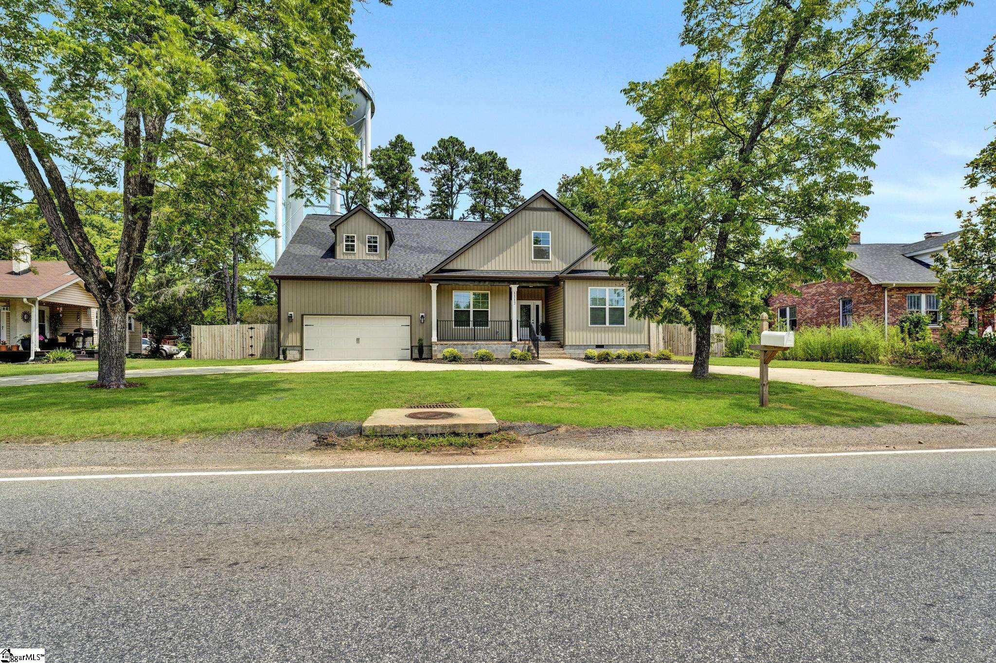 1112 Locust Hill Road Greer, SC 29651 - Photo 3 of 36