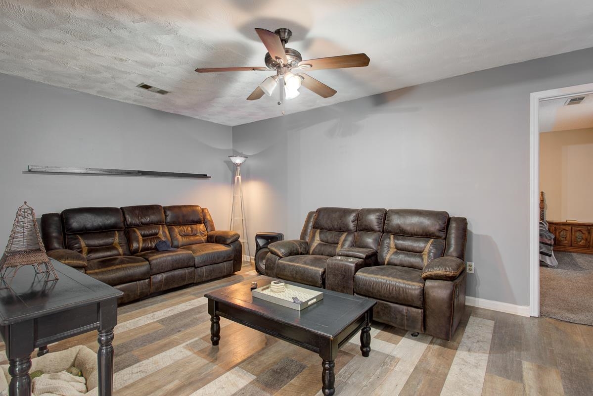 5054 Gull Road Memphis, TN 38109 - Photo 11 of 25