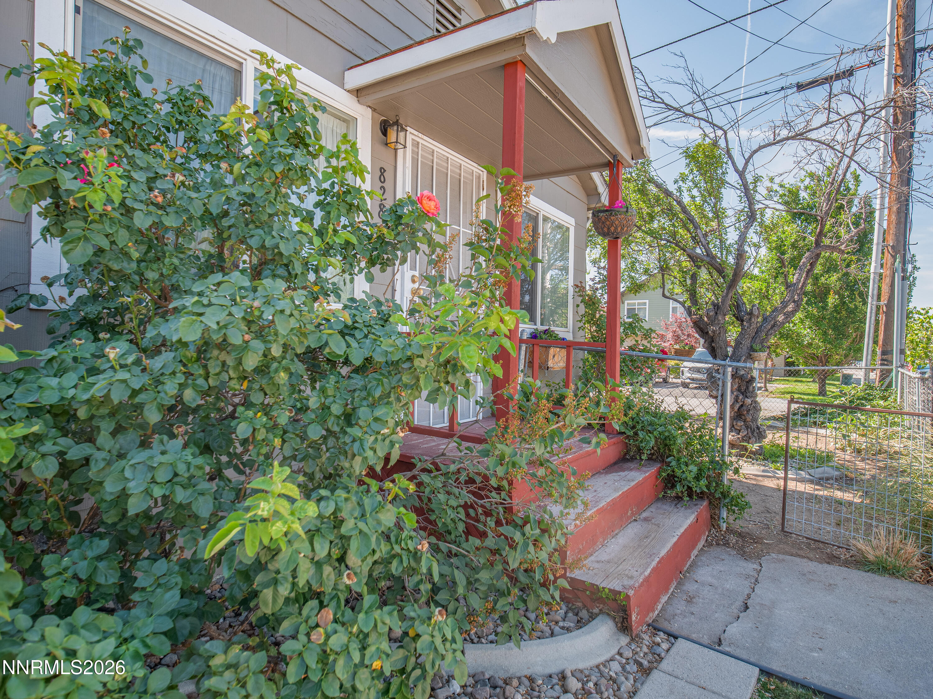 824 Locust Street Reno, NV 89502 - Photo 6 of 45 Photo-9