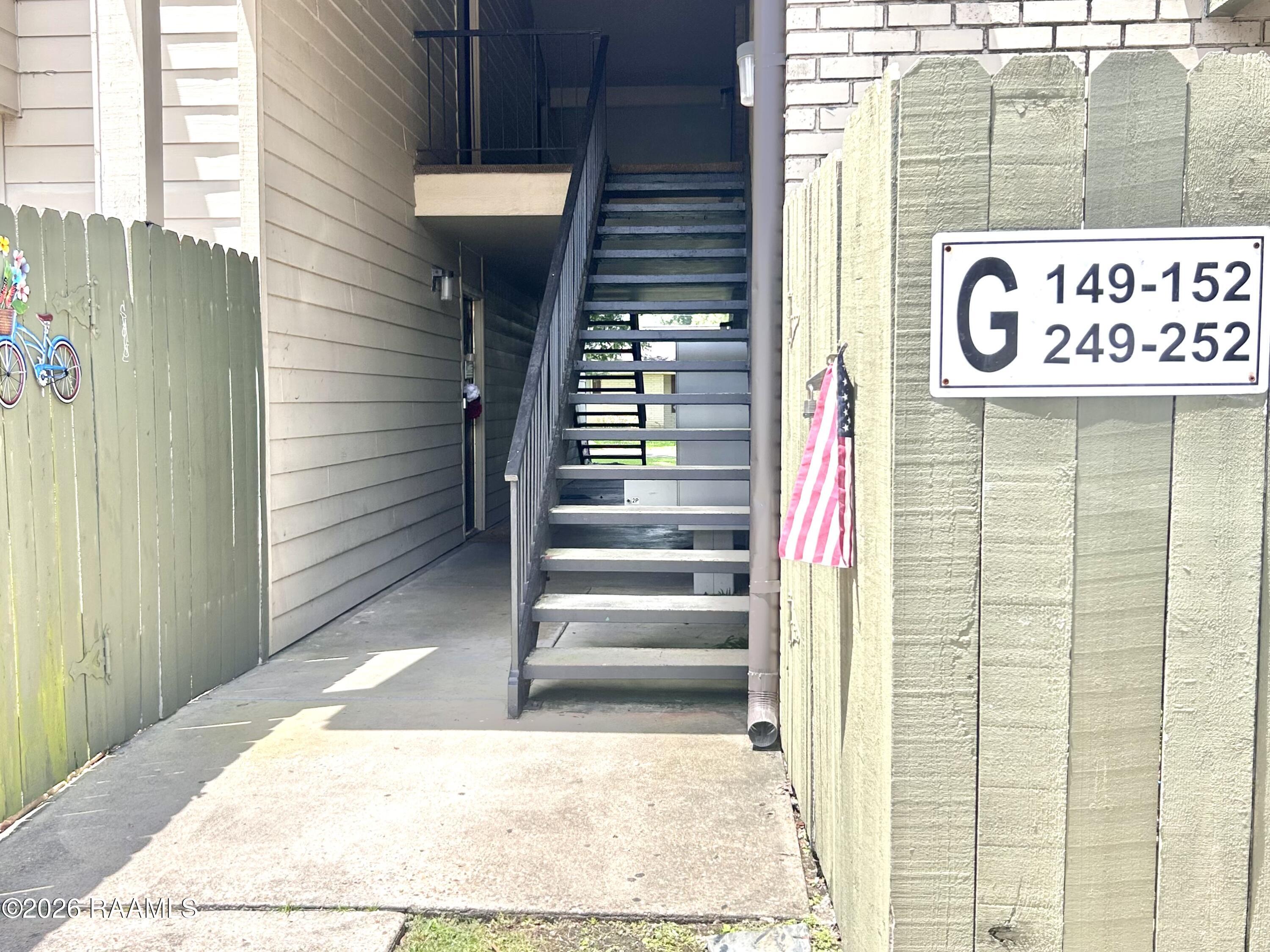 220 Doucet Road, Unit 252G Lafayette, LA 70503 - Photo 8 of 8 Entrance 2nd Floor