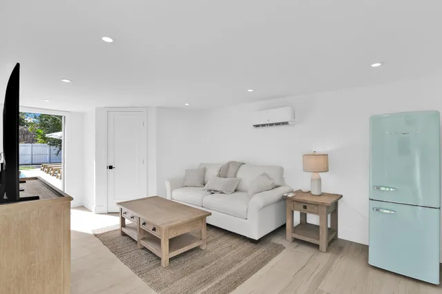 $20,000 | 3210 Palm Drive, Delray Beach, FL 33483