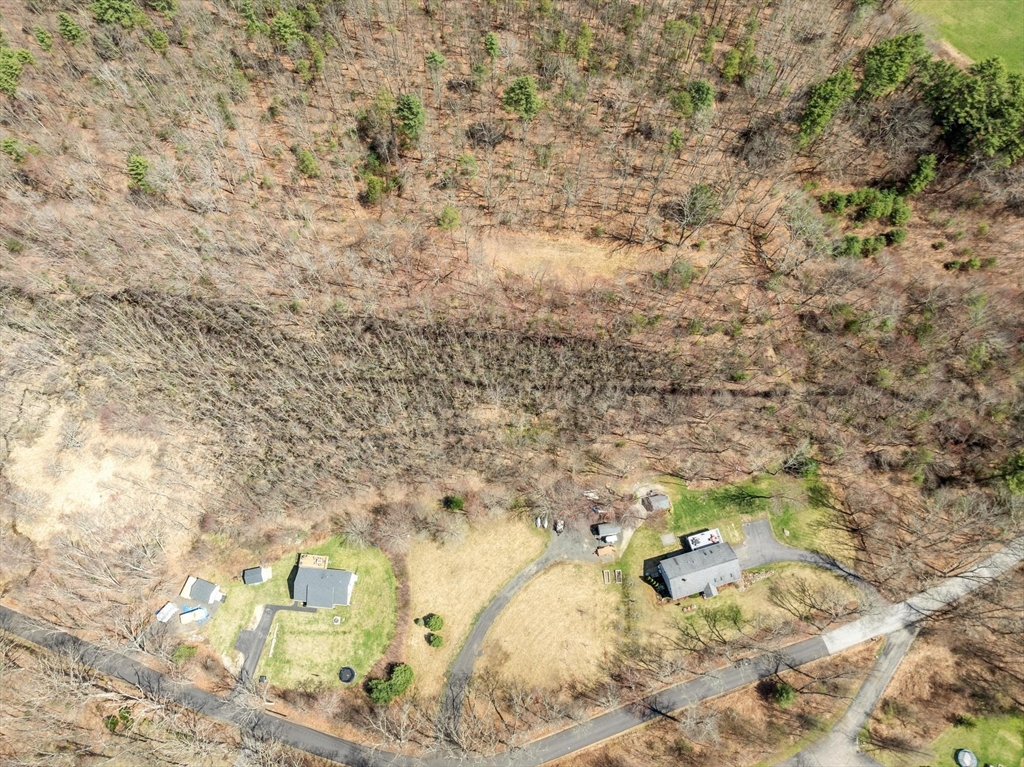 32 Town Farm Road North Brookfield, MA 01535 - Photo 3 of 9